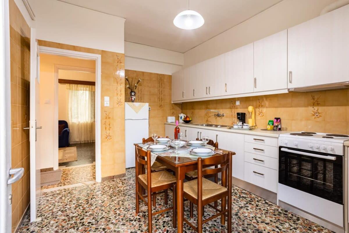 Seaside Family Haven - Avia'S Spacious Getaway Kültér fotó