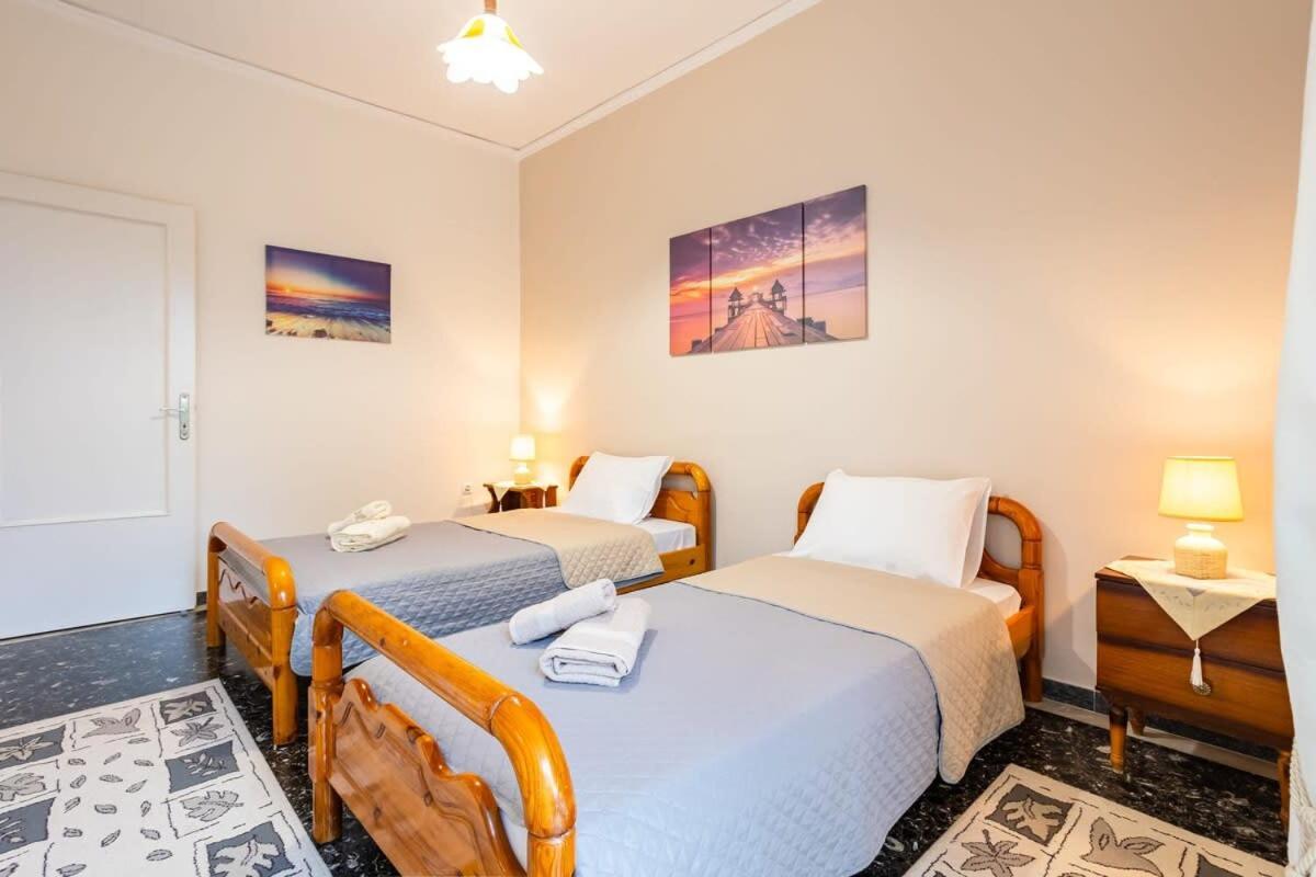 Seaside Family Haven - Avia'S Spacious Getaway Kültér fotó