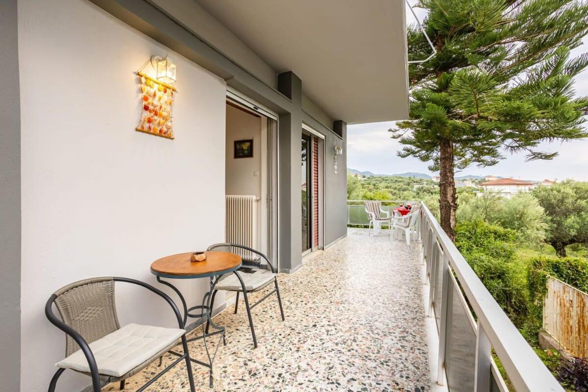 Seaside Family Haven - Avia'S Spacious Getaway Kültér fotó